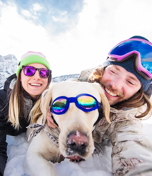 Yeni Yıl Maceraları: Kayak, Festivaller ve Sıcak Kahve Molaları
