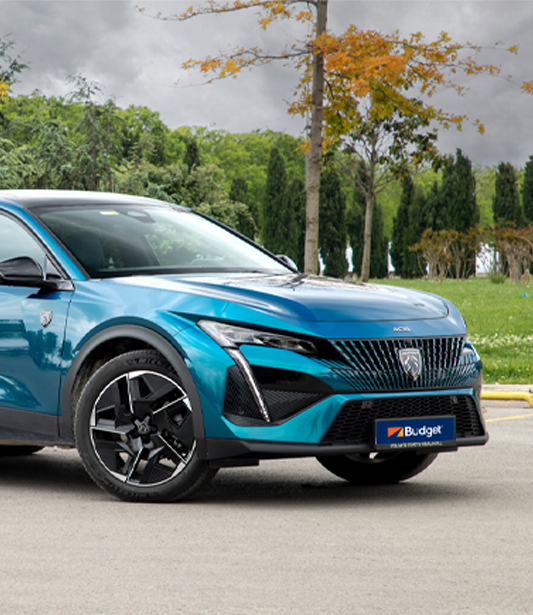 Peugeot 408: Tasarım, Teknoloji ve Konforun İzinde