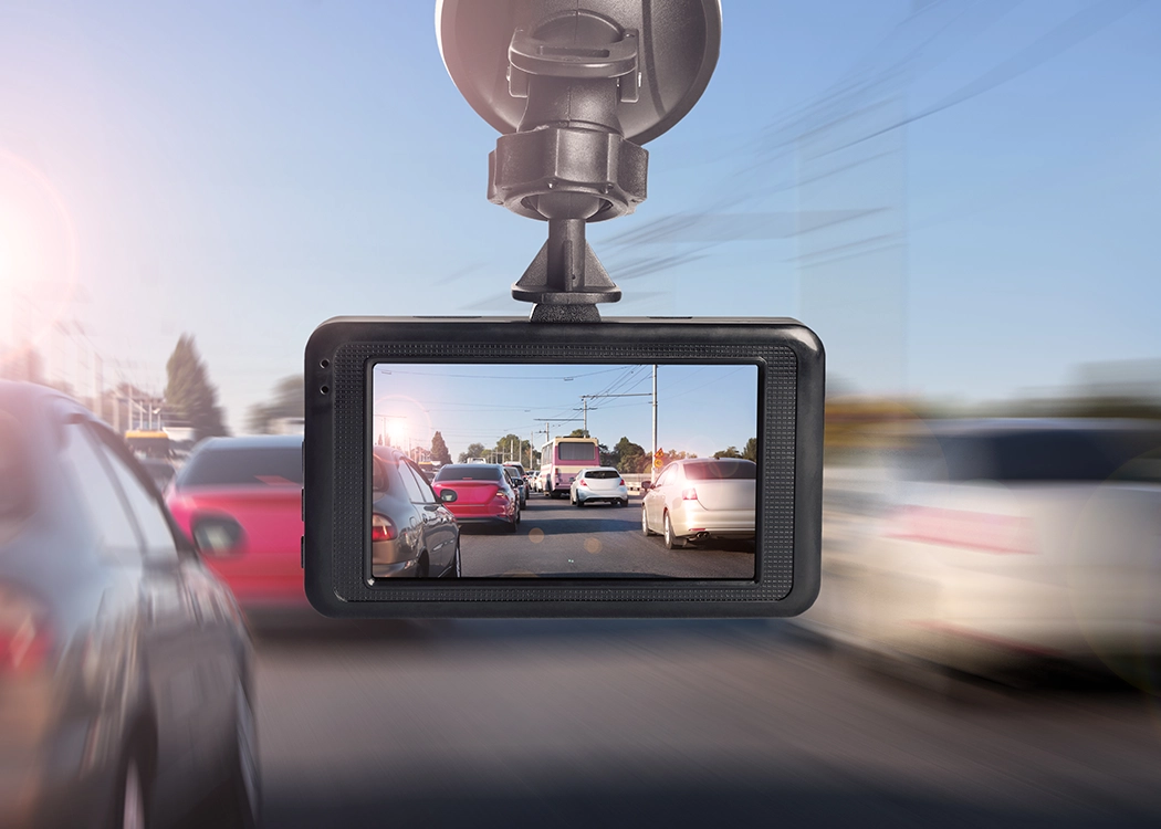 arac-ici-guvenlik-icin-kullanilabilecek-teknolojik-aksesuarlar