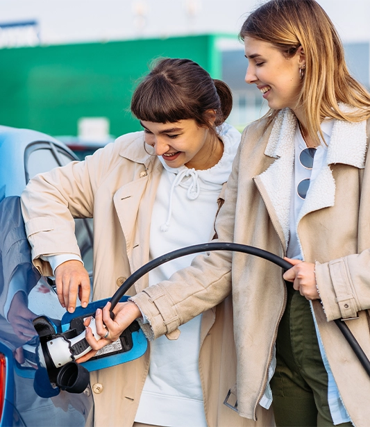 Kafana Takma Şarja Tak: Elektrikli Araç Seyahat Rehberi